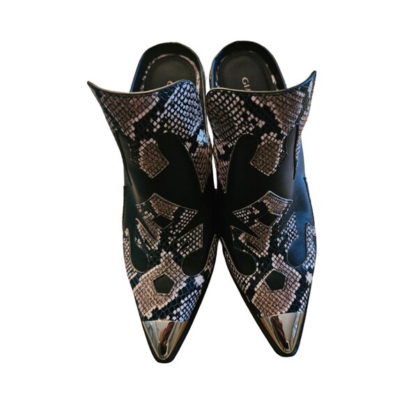 Women Gianni Bini snakeskin print pointed toe, chunk style heel dress boot - Picture 6 of 7